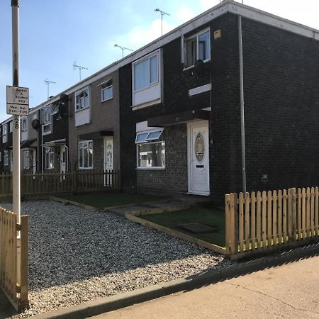 4 Bed House Next To Basildon Town Centre Villa Buitenkant foto
