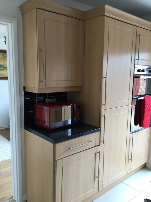 4 Bed House Next To Basildon Town Centre Villa Buitenkant foto